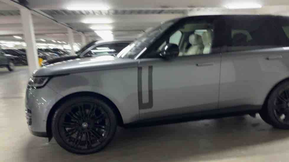 More views of Land Rover Range Rover