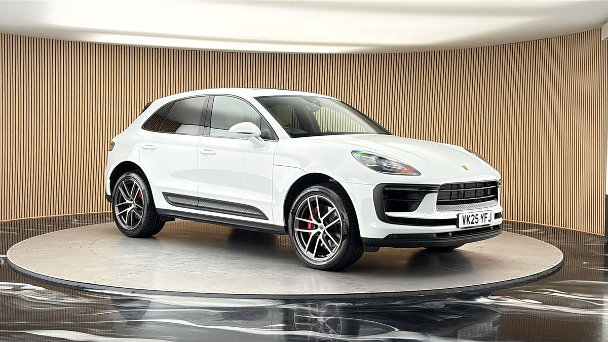 More views of Porsche Macan