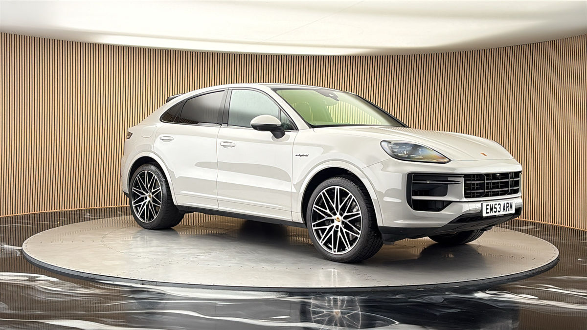More views of Porsche Cayenne