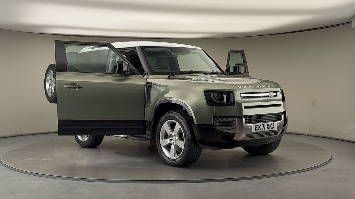 More views of Land Rover Defender 90