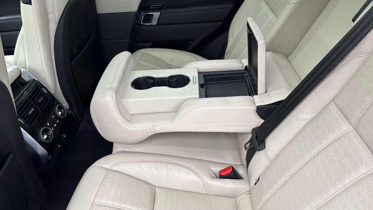 Land Rover Range Rover Sport Image 9