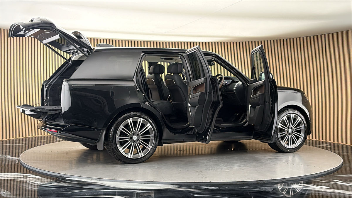More views of Land Rover Range Rover