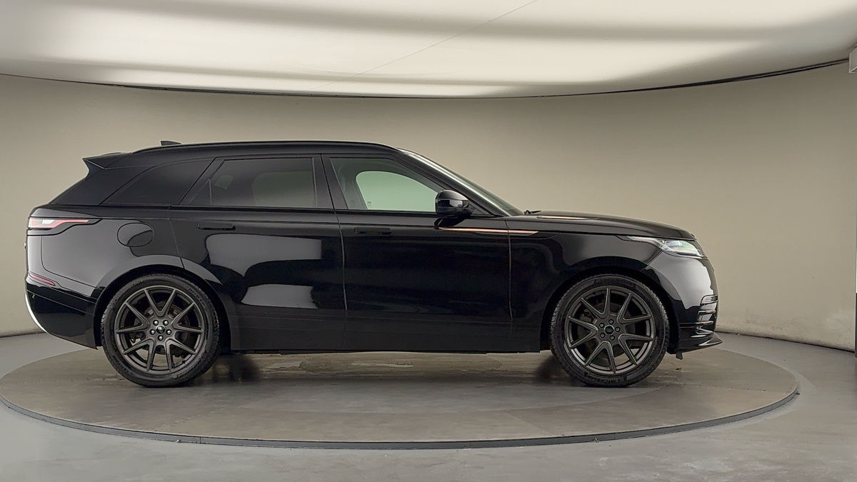 Land Rover Range Rover Velar Image 16