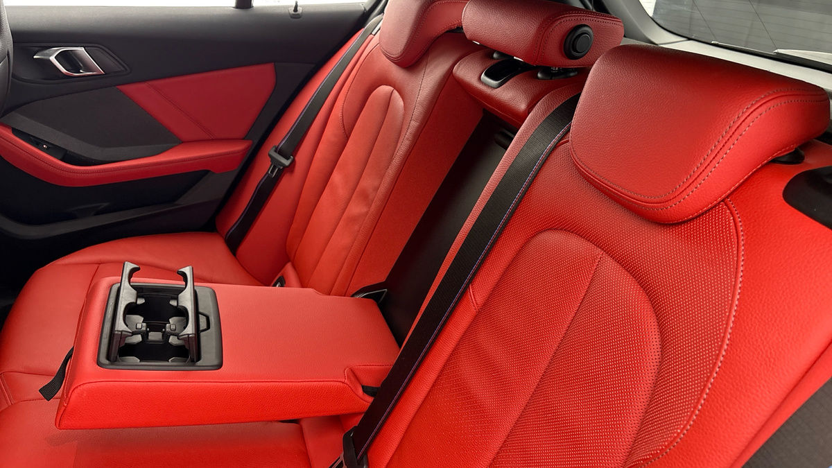 BMW 1 Series Image 9