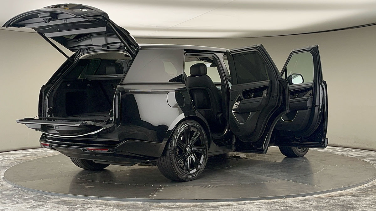 More views of Land Rover Range Rover