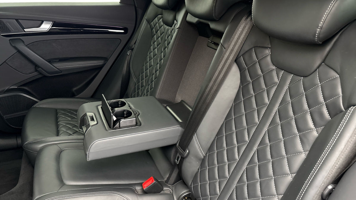 Audi Q5 Image 9
