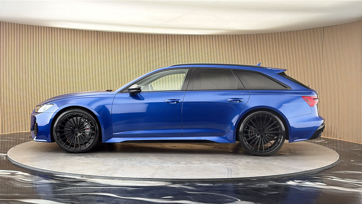 Audi RS6 Avant Image 15