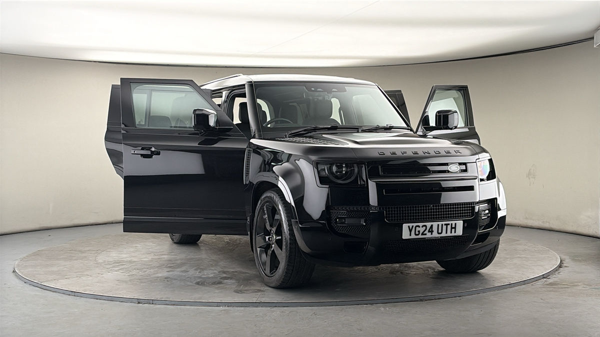 More views of Land Rover Defender 110