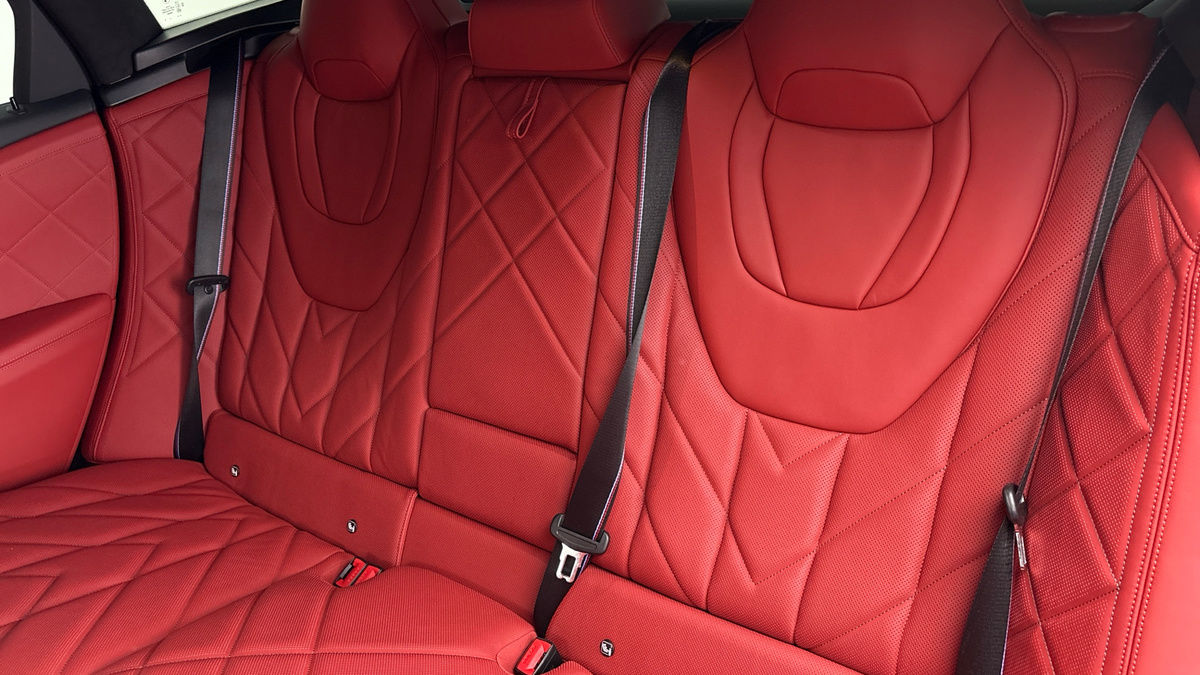 BMW XM Image 8