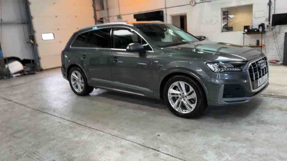 More views of Audi Q7