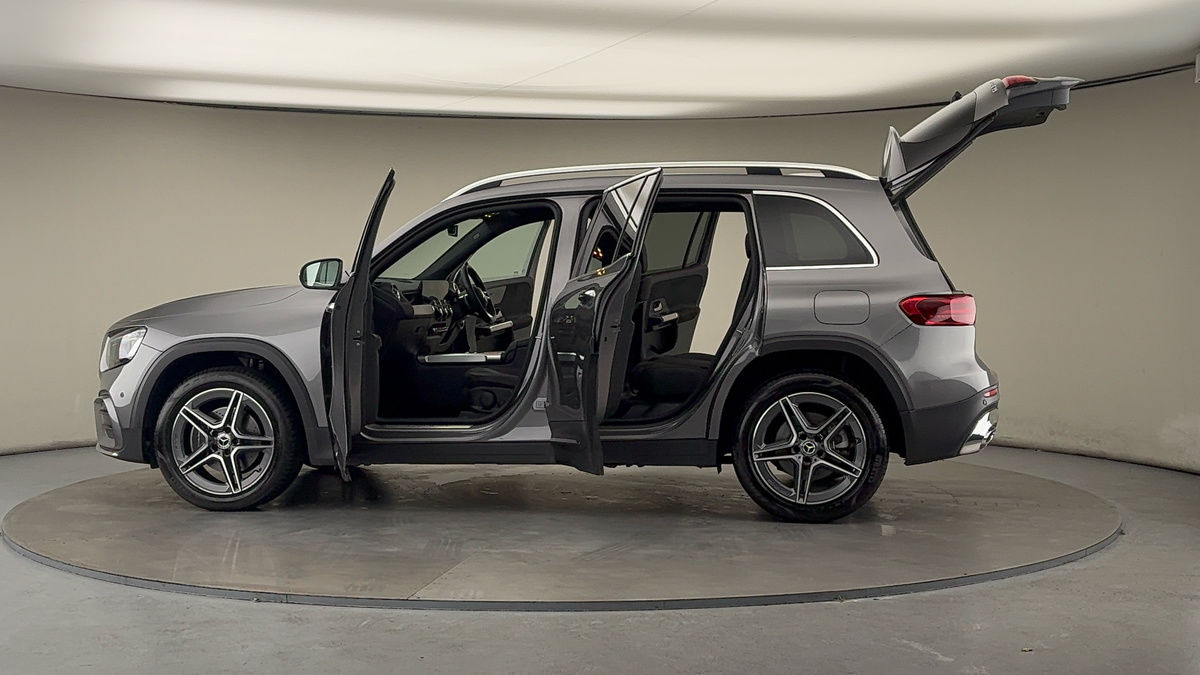 More views of Mercedes-Benz GLB