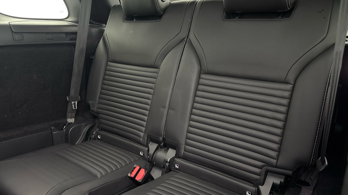Land Rover Discovery Image 37