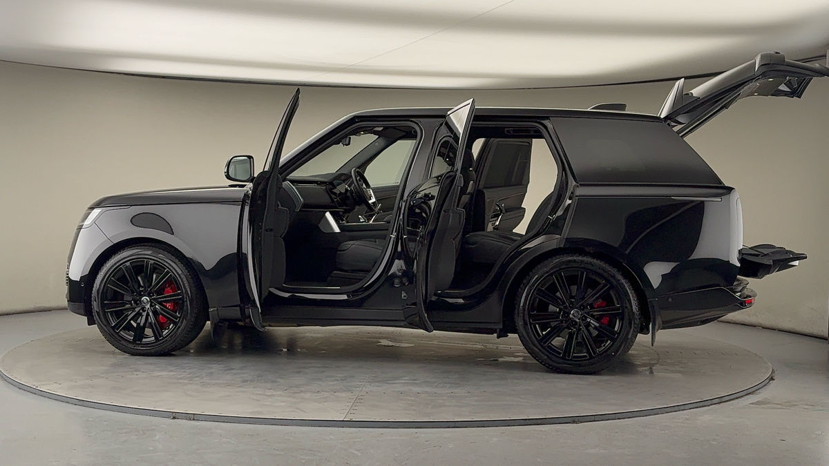 More views of Land Rover Range Rover