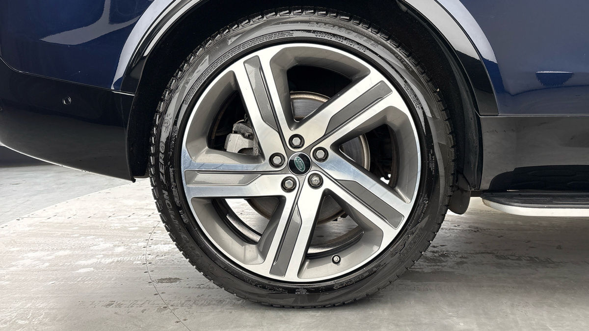 Land Rover Discovery Image 10