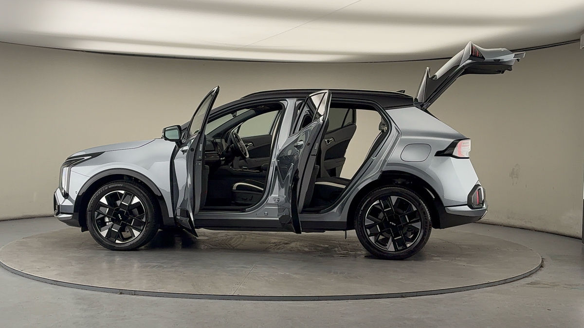 More views of Kia Sportage