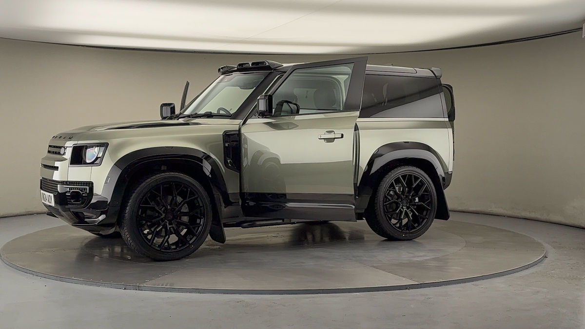 More views of Land Rover Defender 90