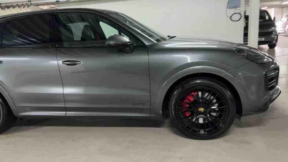 More views of Porsche Cayenne