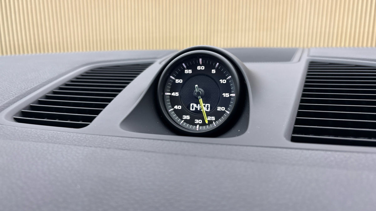 Porsche Cayenne Image 33