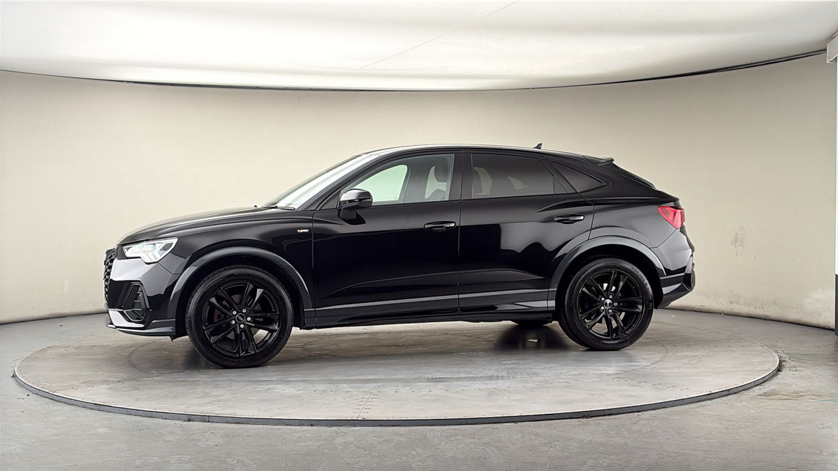 More views of Audi Q3