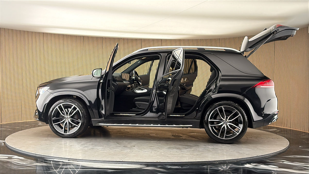 More views of Mercedes-Benz GLE