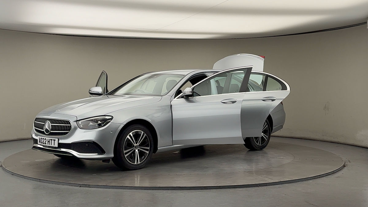 Mercedes-Benz E Class Image 22