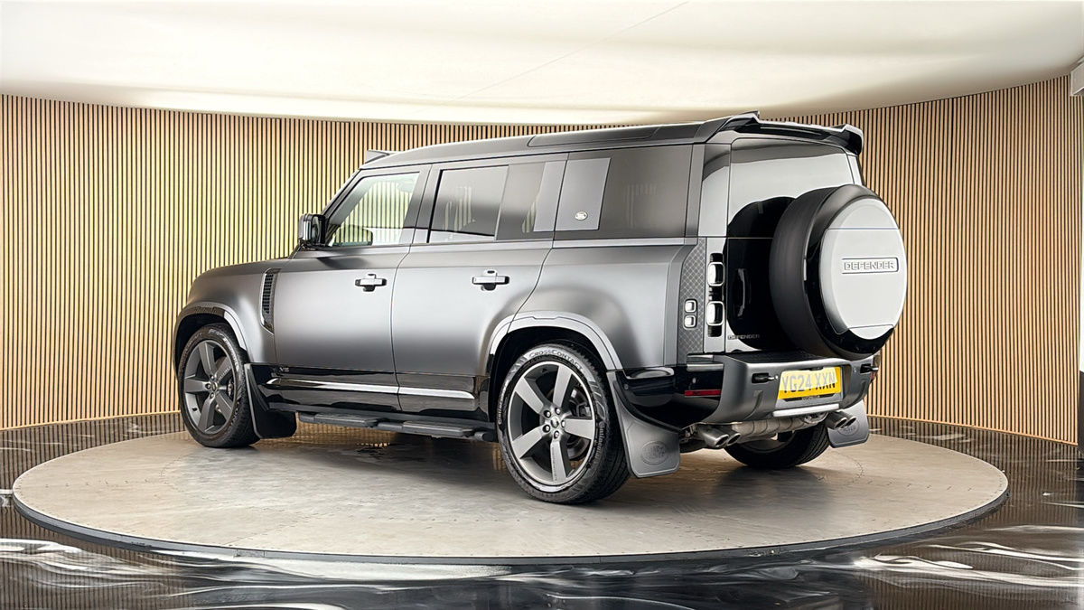 More views of Land Rover Defender 110