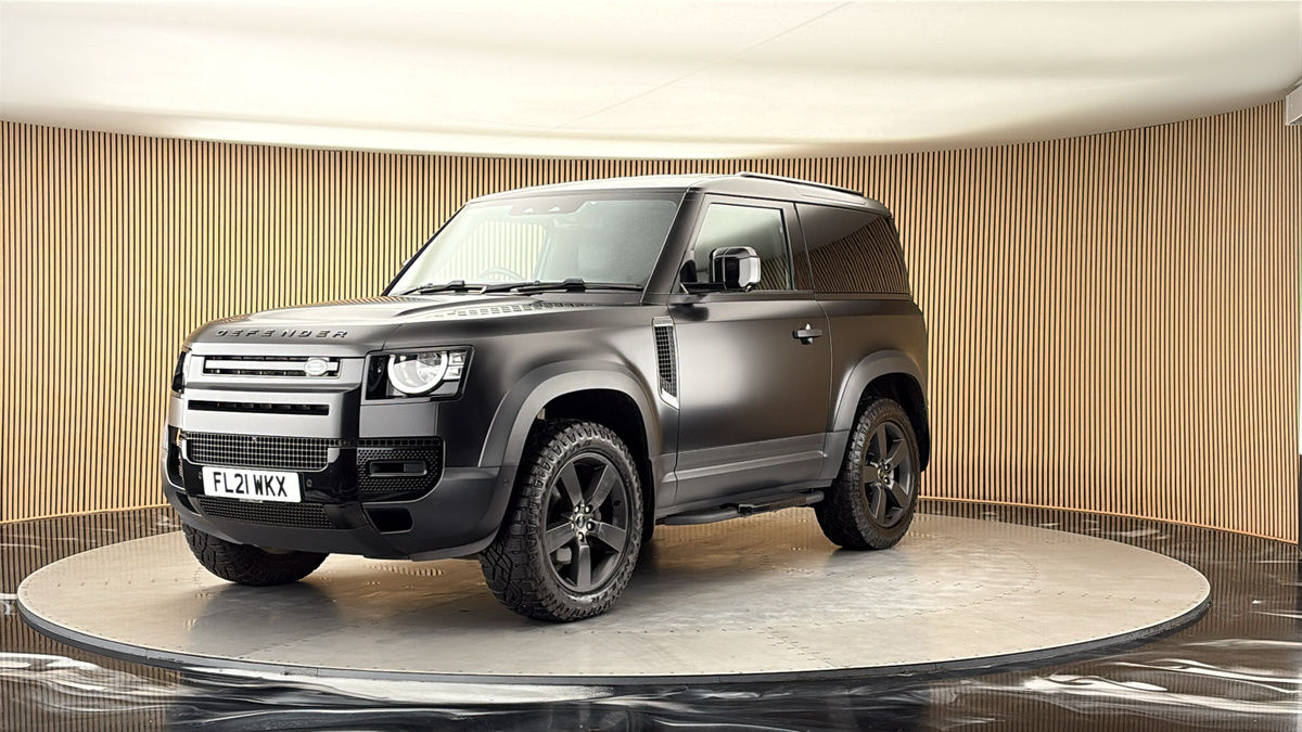 More views of Land Rover Defender 90