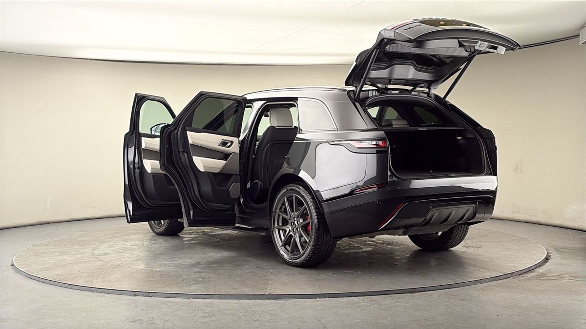 Land Rover Range Rover Velar Image 23
