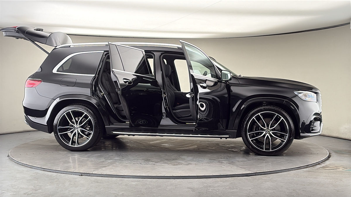 More views of Mercedes-Benz GLS