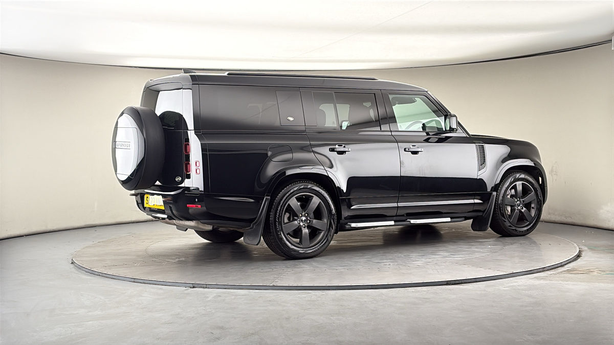 More views of Land Rover Defender 130