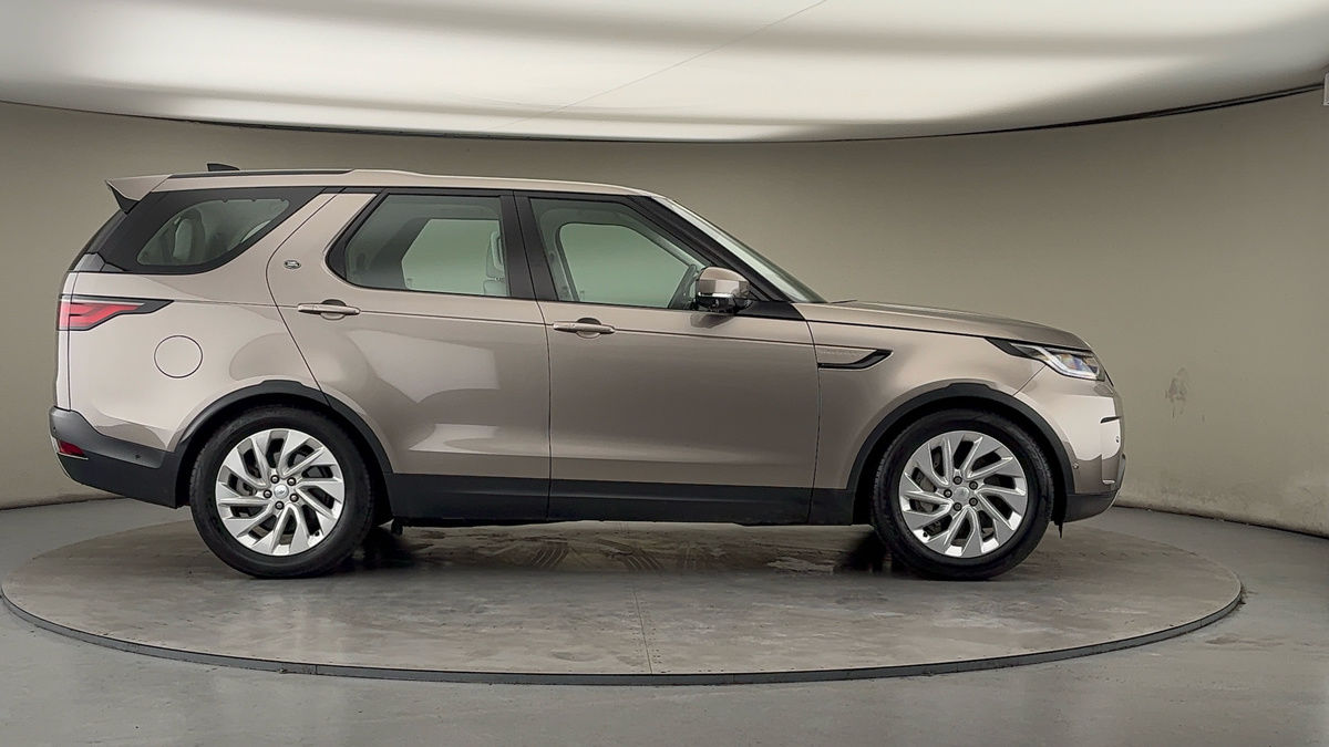 Land Rover Discovery Image 16