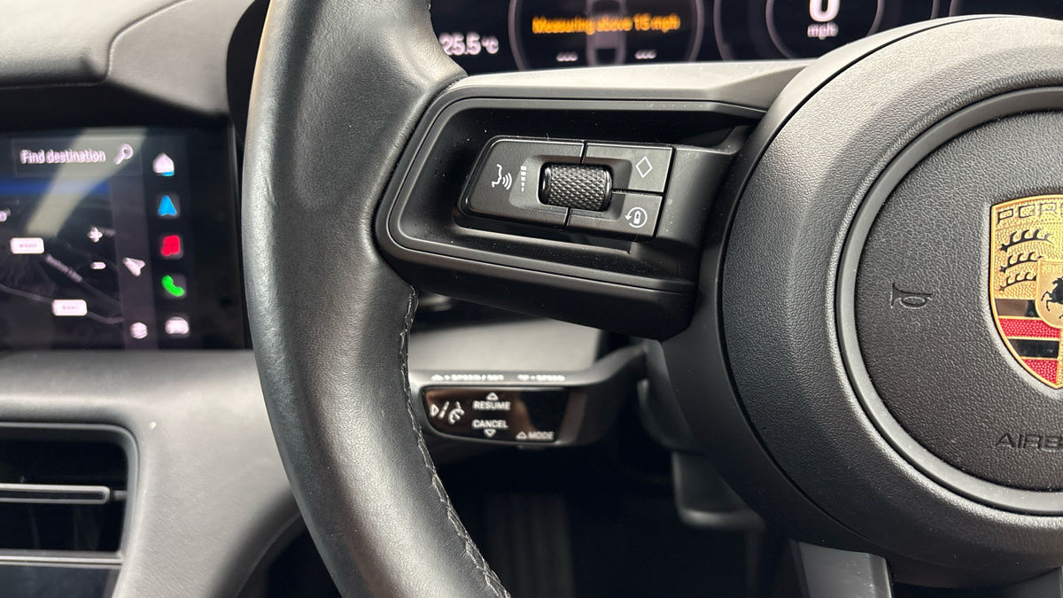 Porsche Taycan Image 13