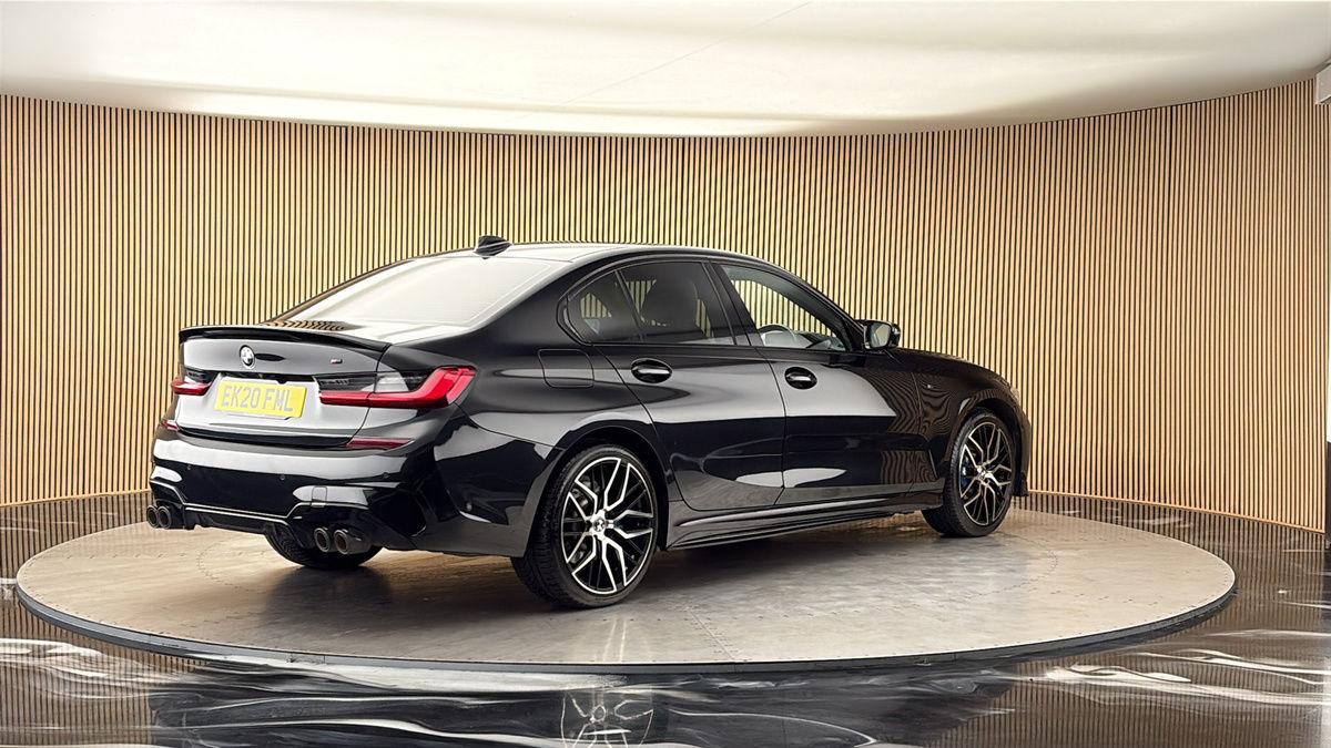 BMW 3 Series Image 21