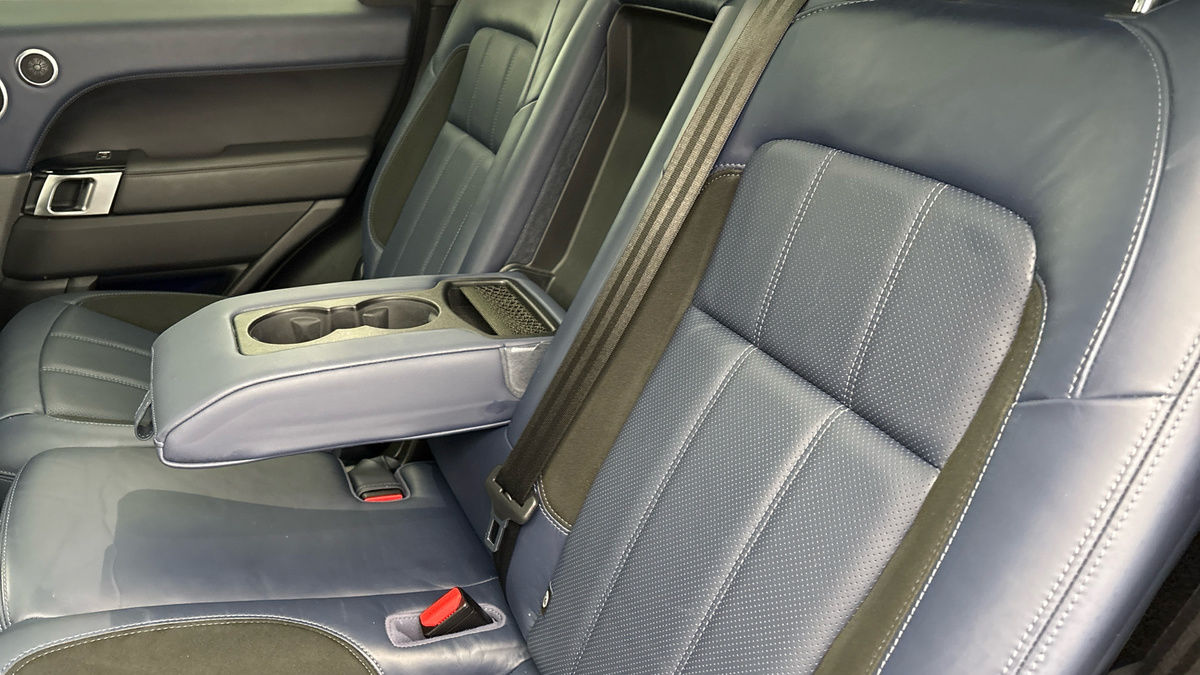 Land Rover Range Rover Sport Image 9