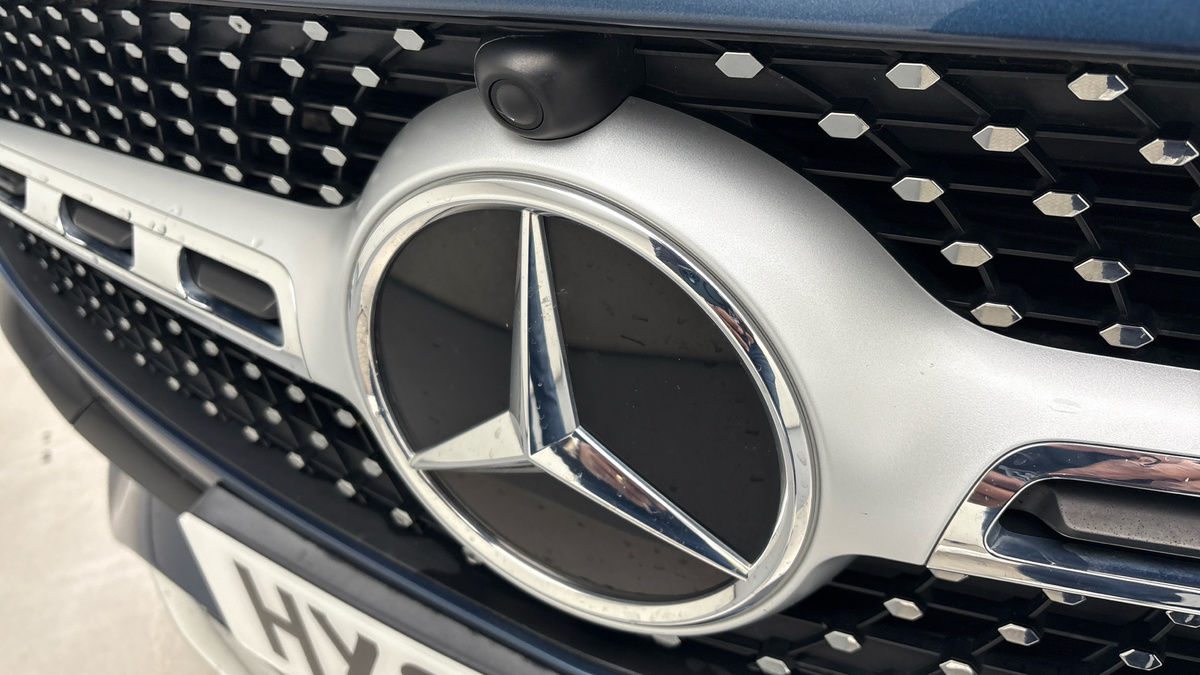 Mercedes-Benz GLA Image 24