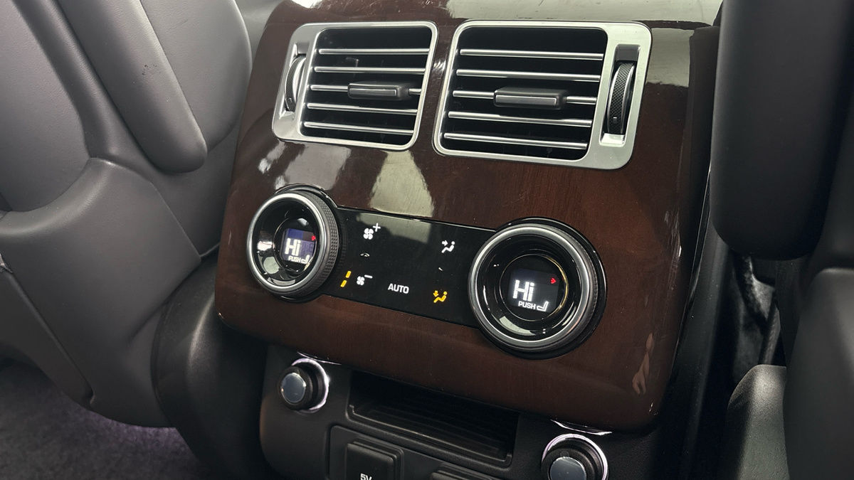 Land Rover Range Rover Image 25