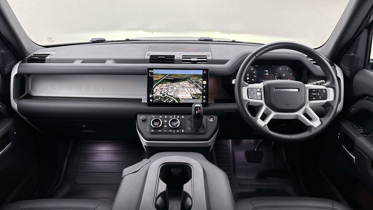 Land Rover Defender 90 Image 12