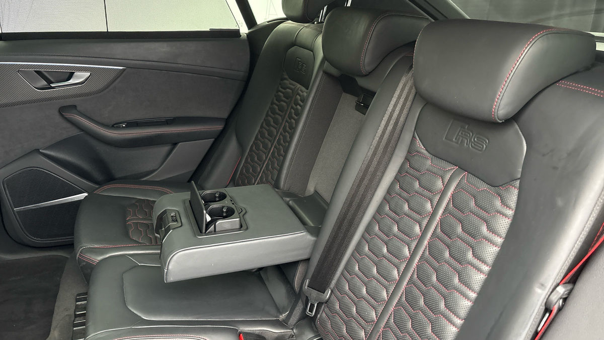 Audi RSQ8 Image 9
