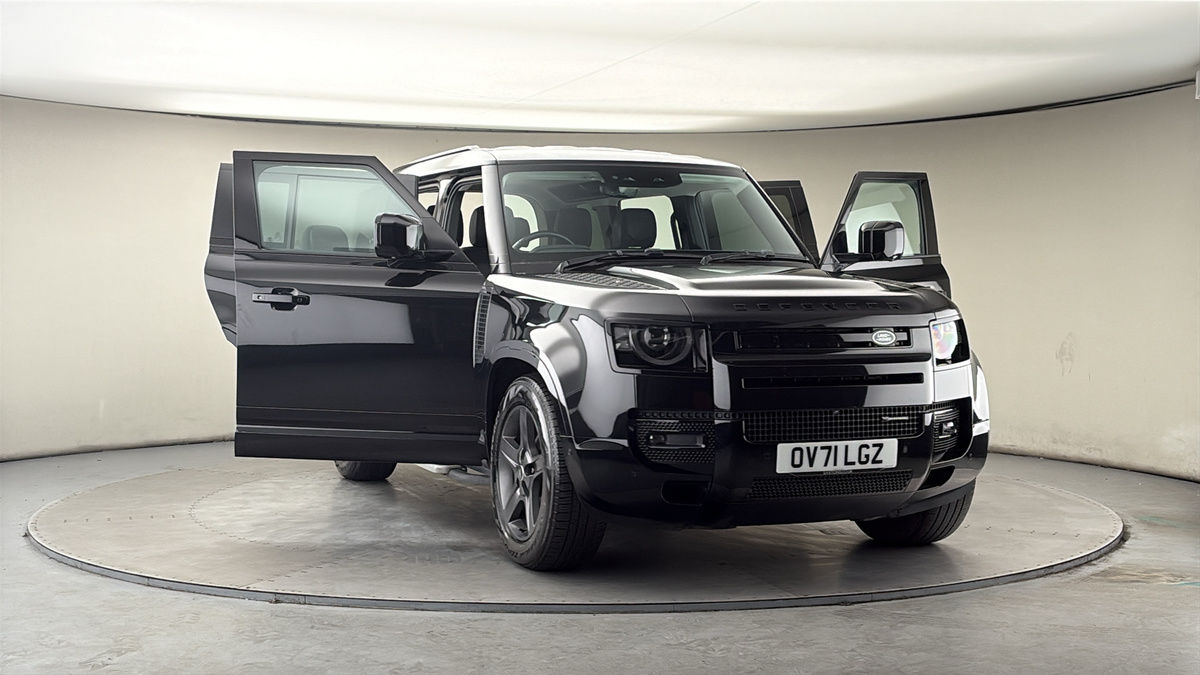 More views of Land Rover Defender 110