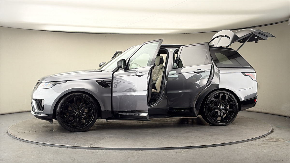 More views of Land Rover Range Rover Sport