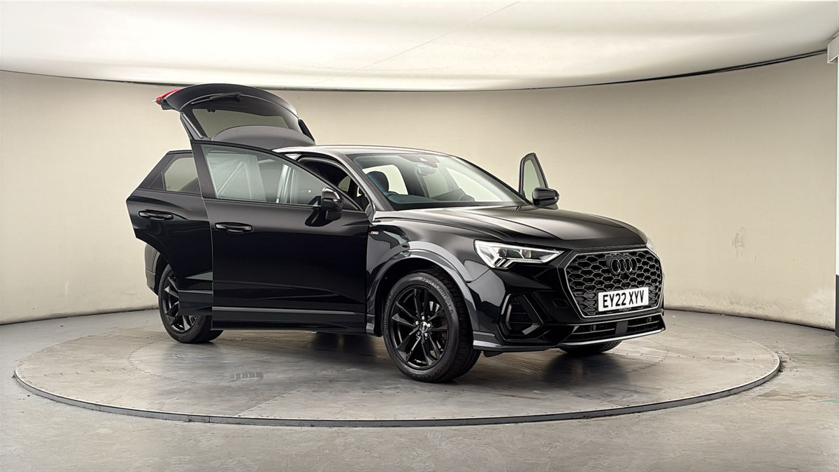 More views of Audi Q3