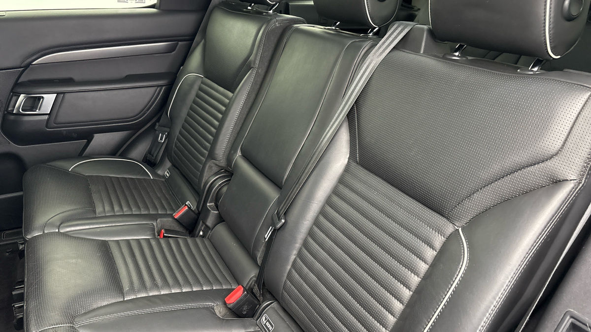 Land Rover Discovery Image 8