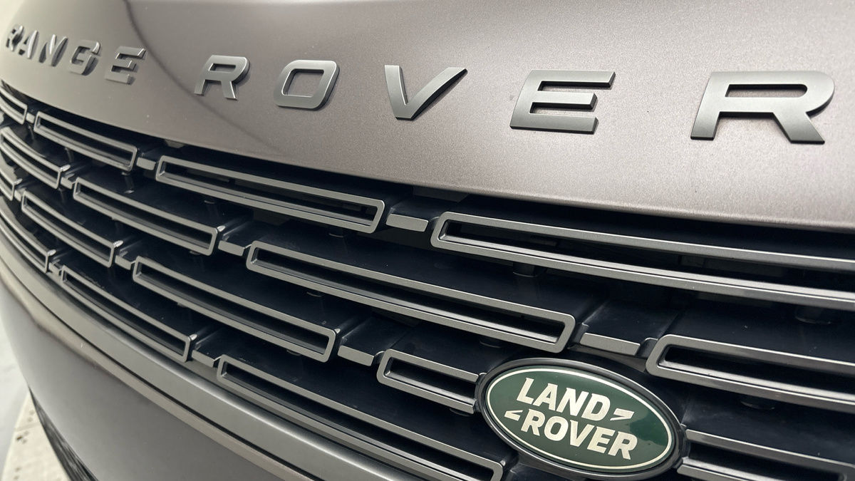 Land Rover Range Rover Sport Image 24