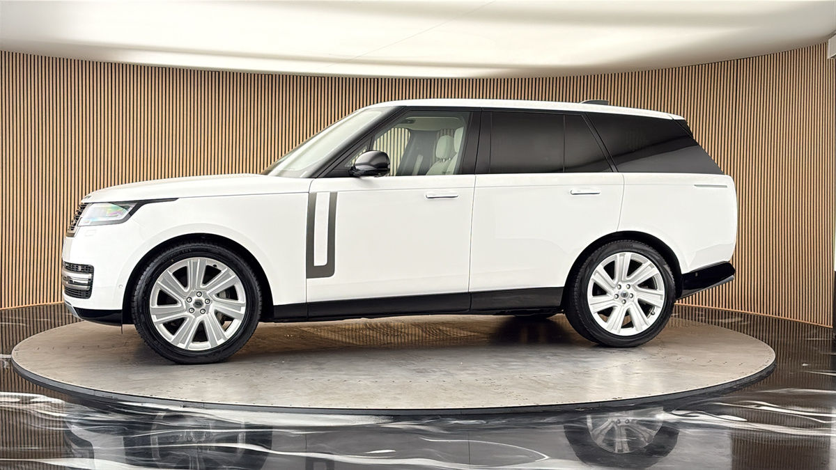 More views of Land Rover Range Rover