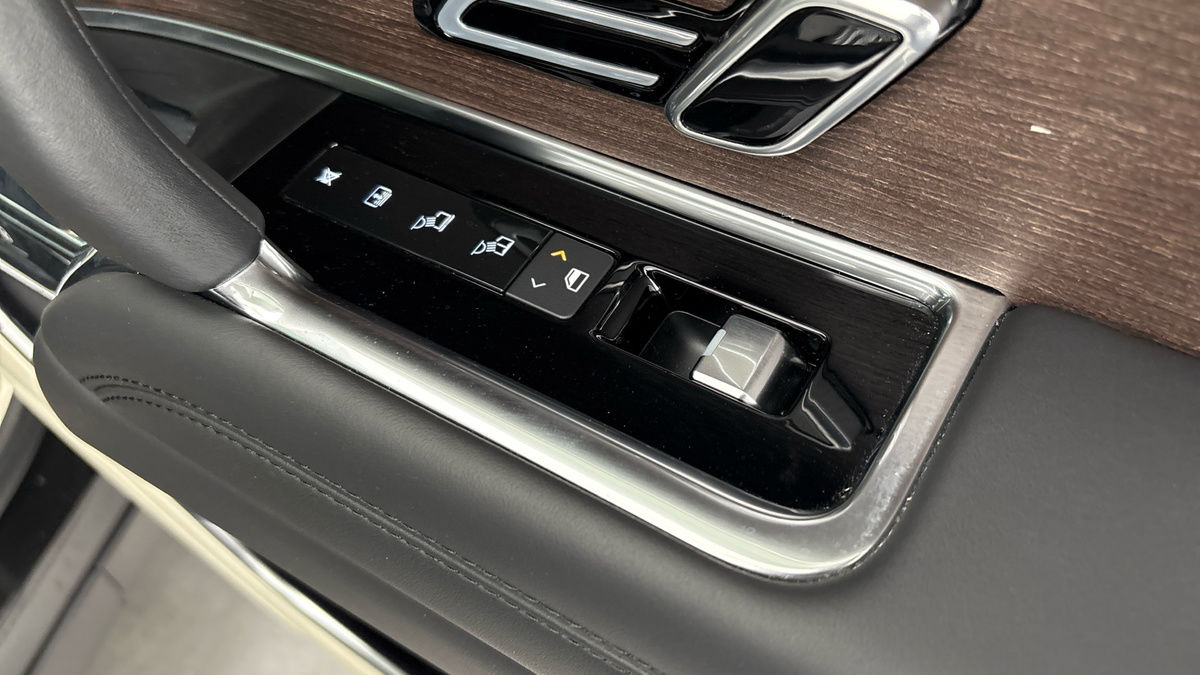 Land Rover Range Rover Image 27