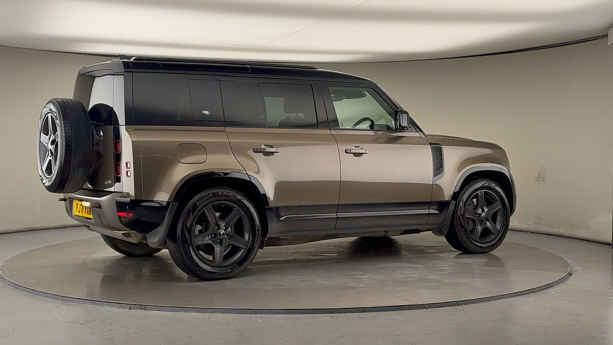 More views of Land Rover Defender 110