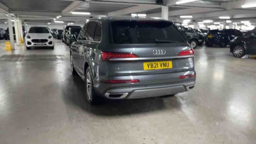 More views of Audi Q7