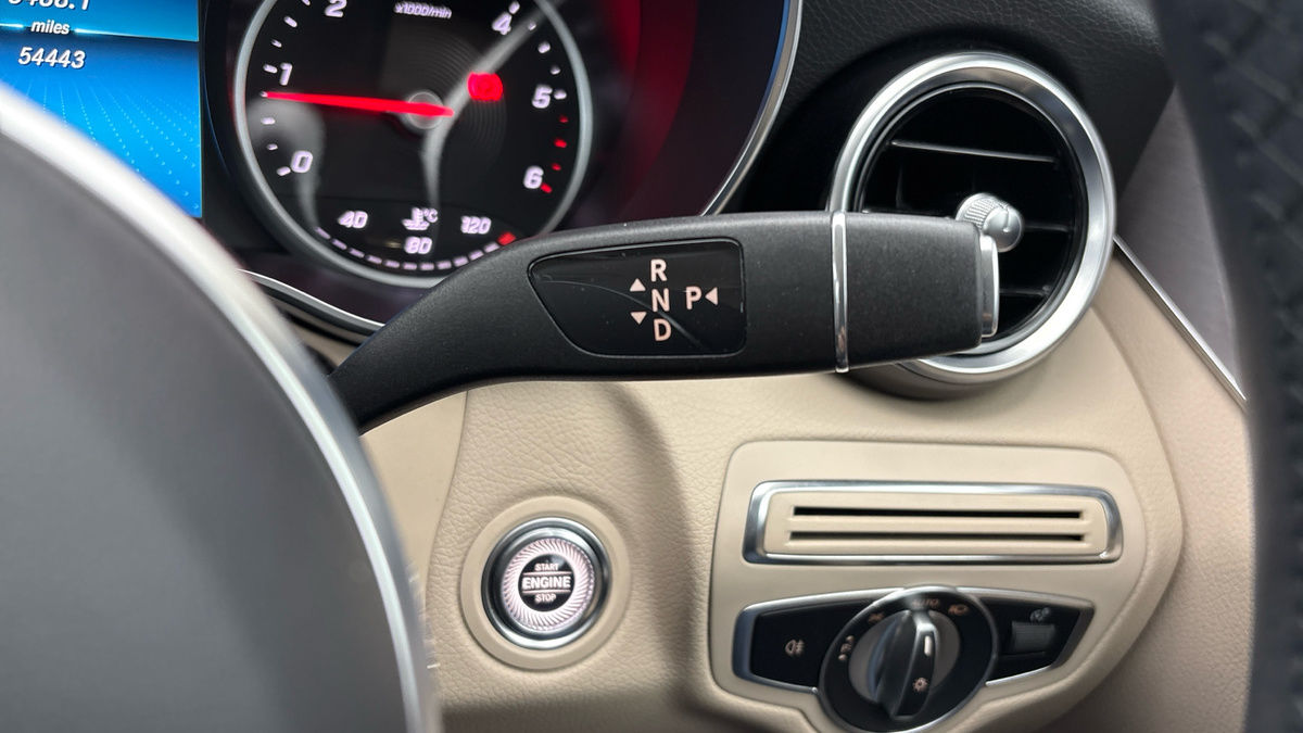 Mercedes-Benz C Class Image 6