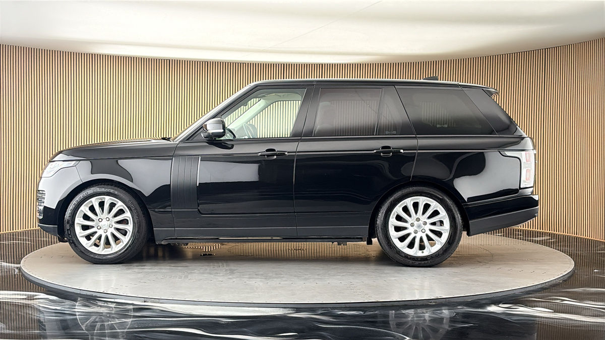 More views of Land Rover Range Rover