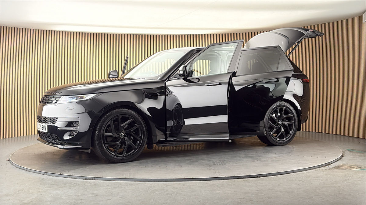 More views of Land Rover Range Rover Sport